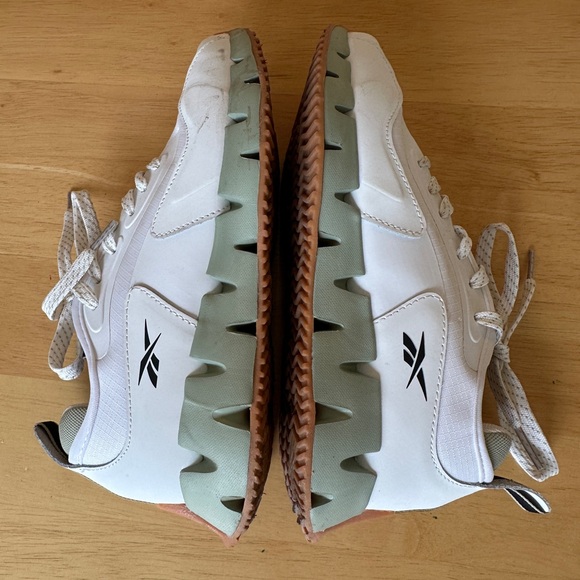 Reebok White Sneakers with Green and Tan Accents, Women’s Size 8.5 - Picture 1 of 10